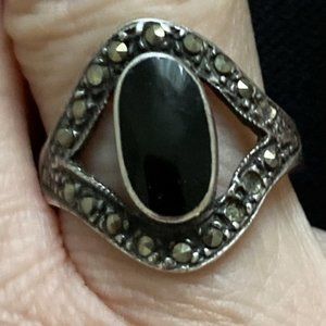*TAKE 1/2 OFF: Antique sterling ring with marcasite and oval onyx